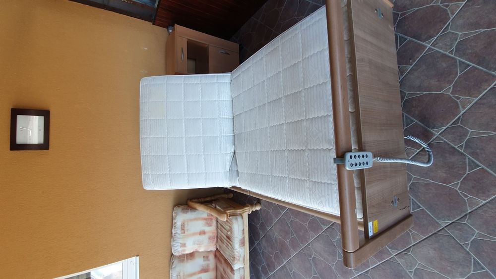 Pat electric cu comenzi prin telecomanda