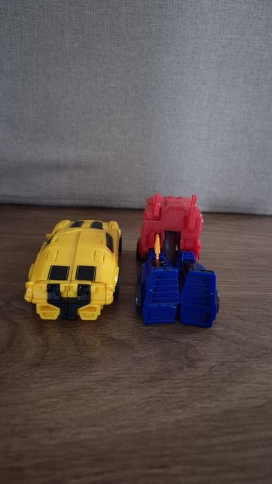 Transformers колекционерски фигури