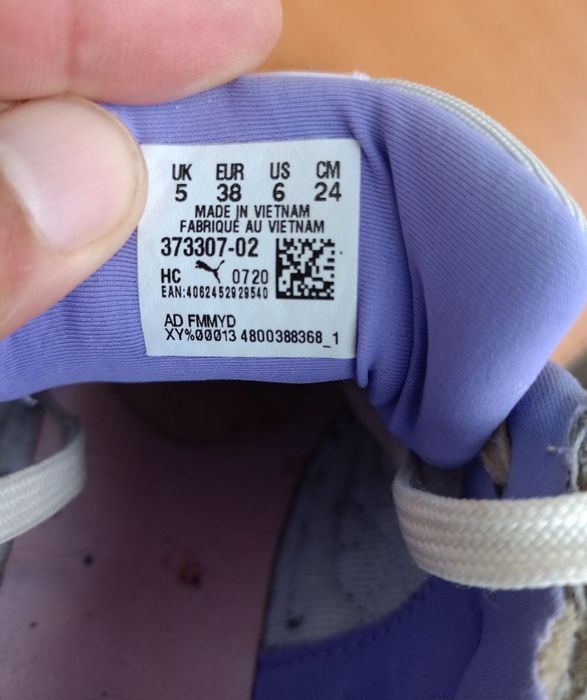 Vând pantofi sport Puma, produs de calitate superioara, mărime 38