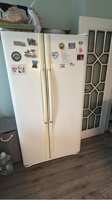 Отличный Холодильник б/у LG