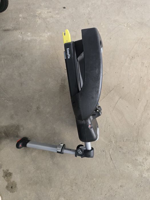 Намалена цена! Столче и база за кола Maxi Cosi Cabriofix