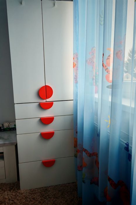 Vând dulap pt copii