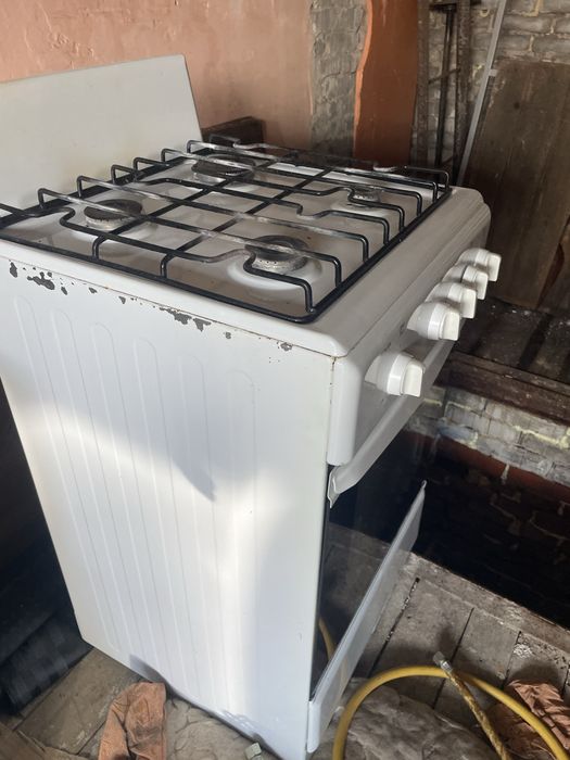 Продам газ плиту