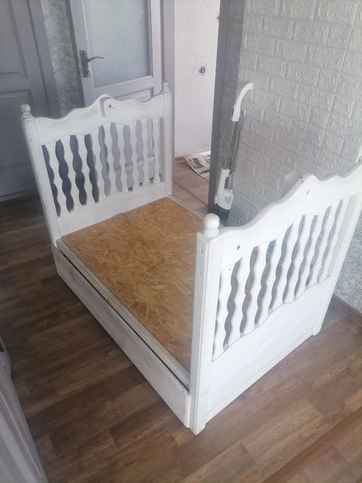 Продам кроватку детскую