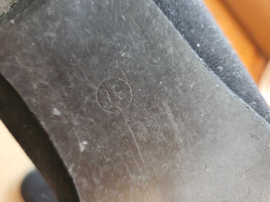 Маратонки GUESS ГЕС и обувки различни видове и модели