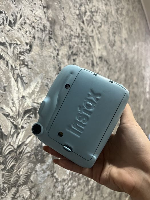 Фотоаппарат instax mini 11
