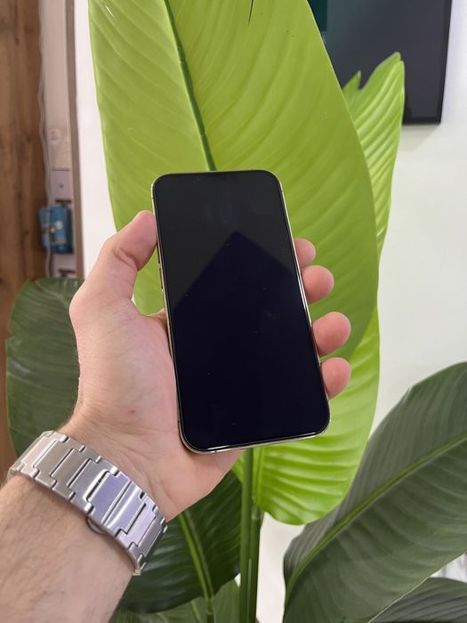 iPhone 13 pro в идиальном состоянии