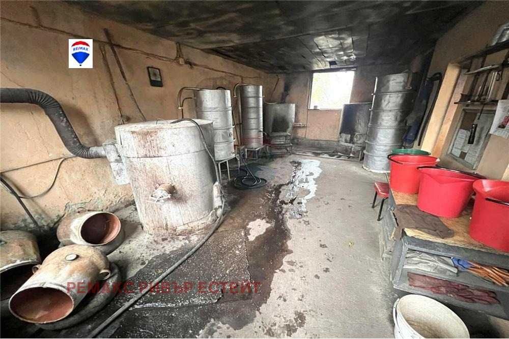 Продава се Промишлена сграда в с. Иваново, Област Русе - 480 кв.м за 194 €/кв.м - Снимка #7