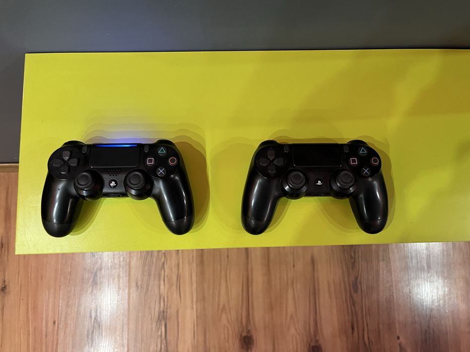 Playstation 4 Pro. Топ оферта! Възможен коментар по цената за сериозн