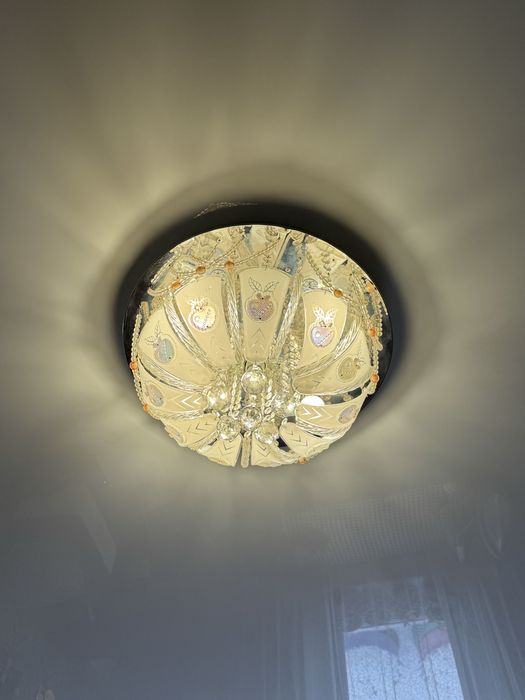 Продам люстры в хорошем состояний!