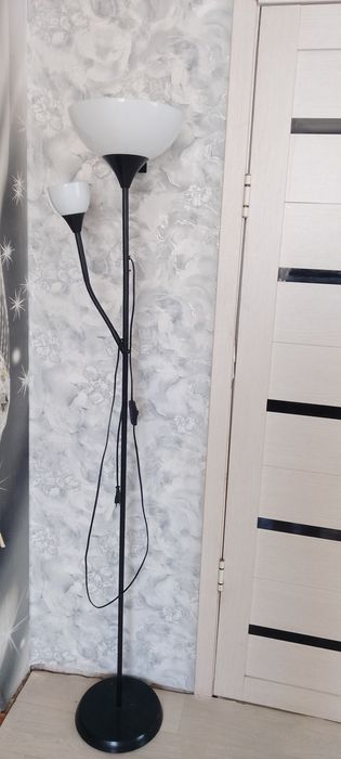 Напольная лампа(светильник)