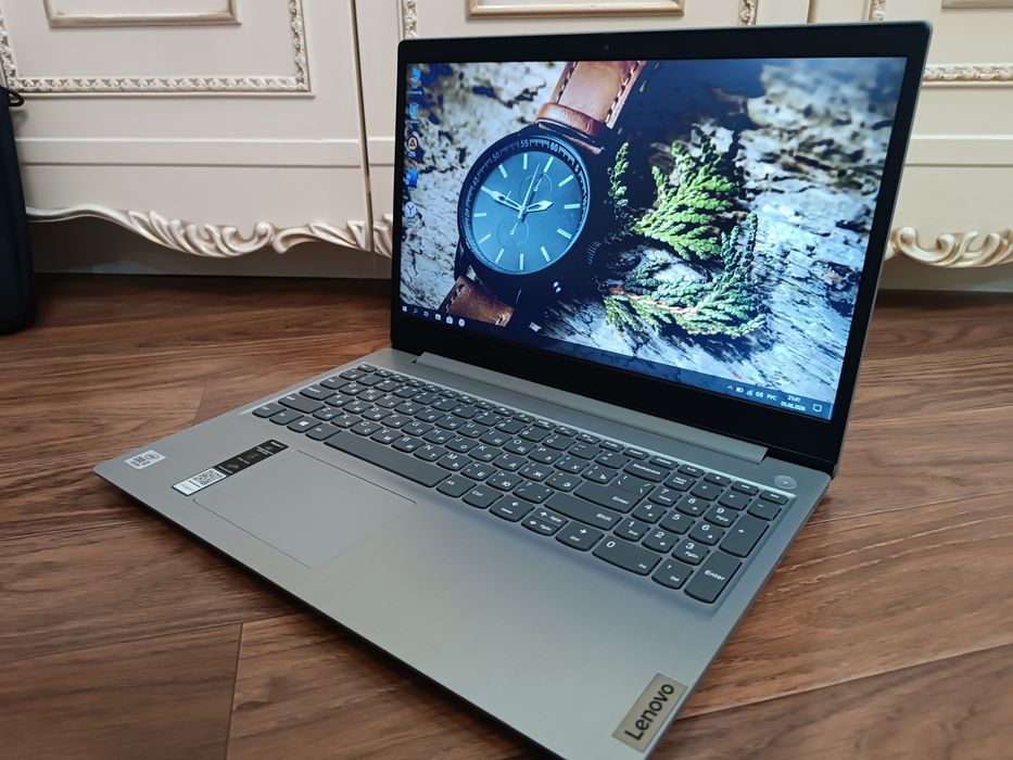 Ноутбук LENOVO i3-10thGen + Сумка.