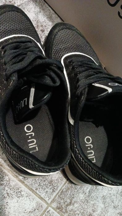 Спортно елегантни обувки