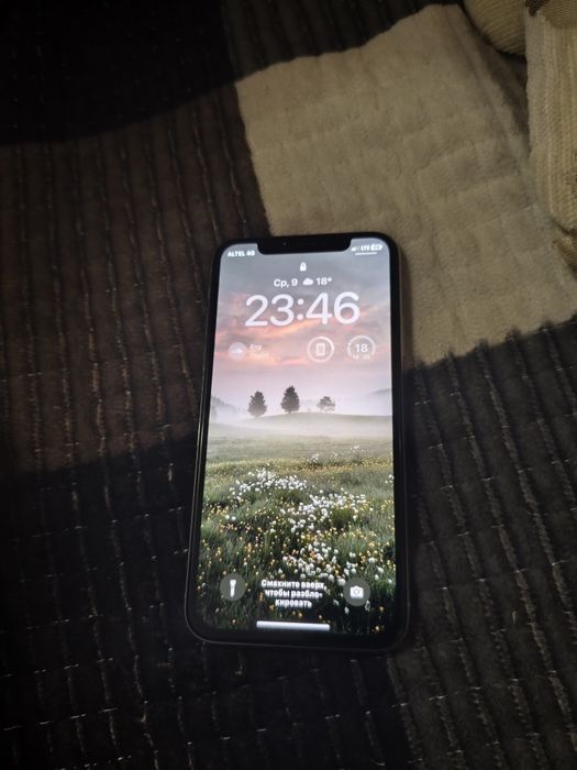 Продам iphone x белого цвета
