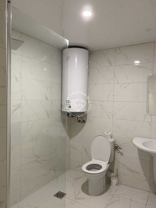 Дава се под наем Тристаен апартамент в Варна, Бриз - 125 кв.м за 1200 € - Снимка #8