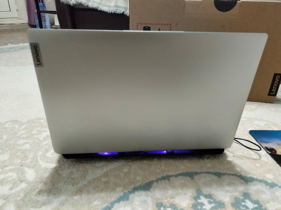 Продам Ноутбок Оффисный , Lenovo