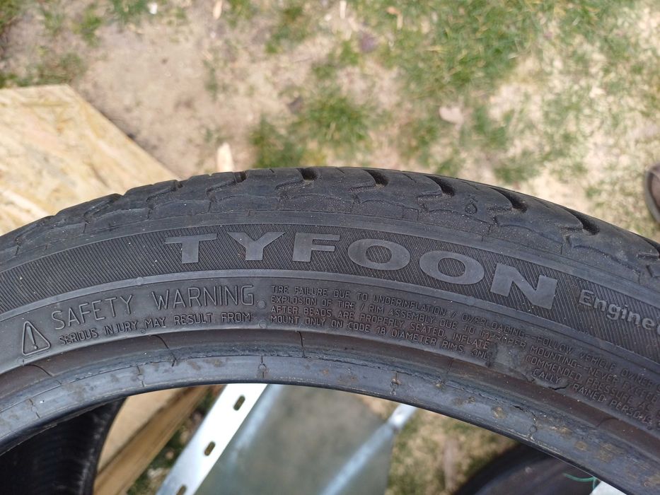 Anvelope sport de vară 4 bucăți