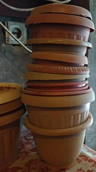 Цветочные горшки