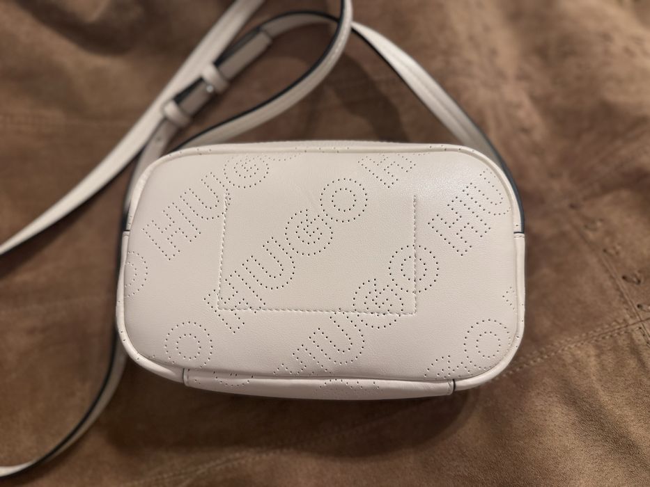 Нова чанта Hugo Boss