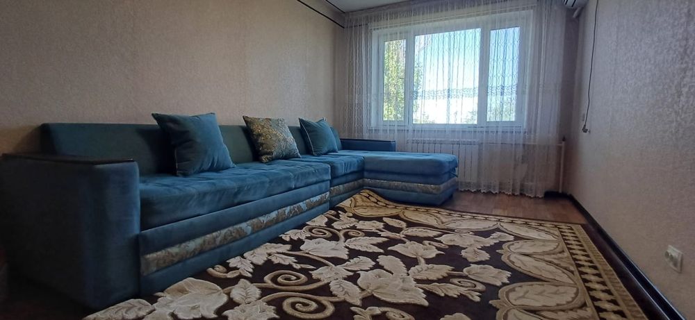 Срочно продам раскладной диван.