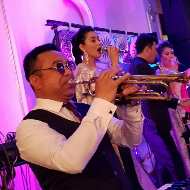 Саксофонист и Трубач на ваши праздники,Новый год и т.д