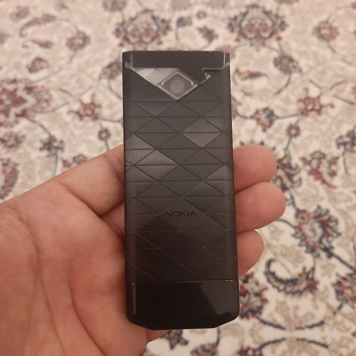 Nokia 7900 prism