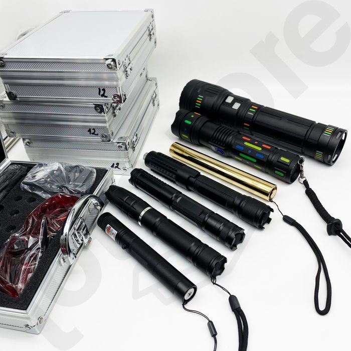 Лазерная указка мощная с насадками лазер 303 и дракон 20км дальность