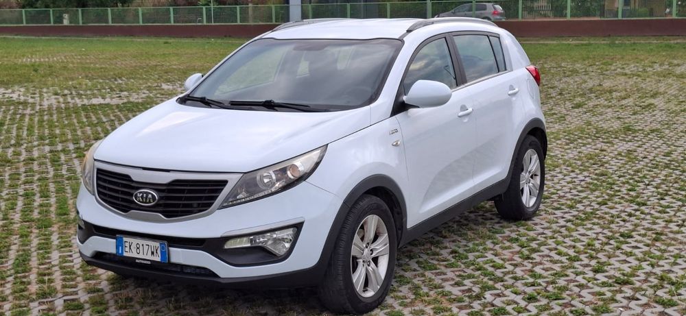 KIA Sportage 2012 — imagine 2