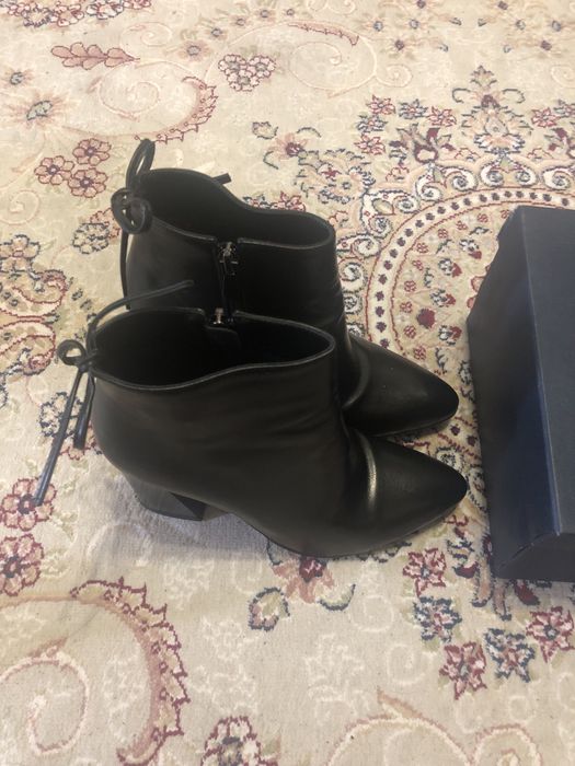 Продам женские полусапожки б/у