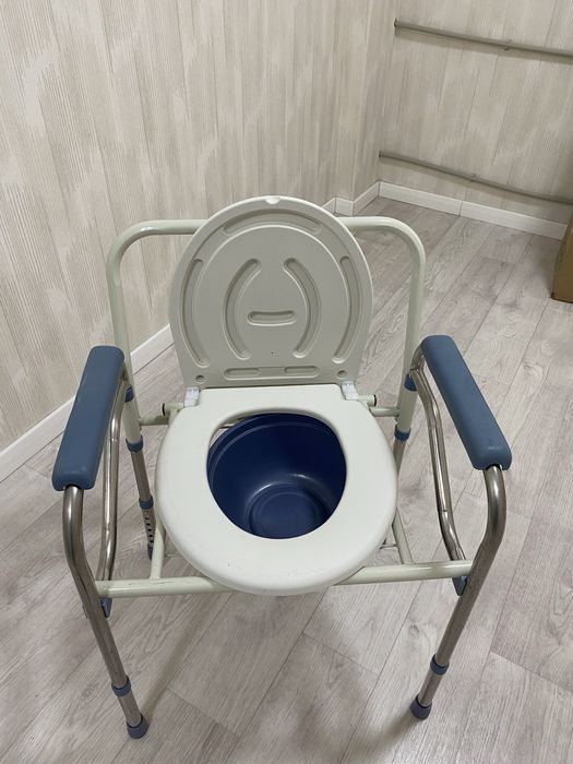 Продам биотуалет для пожилых людей