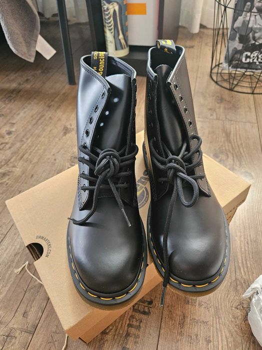 Bocanci Dr. Martens marimea 41 - noi cu eticheta - doar probati