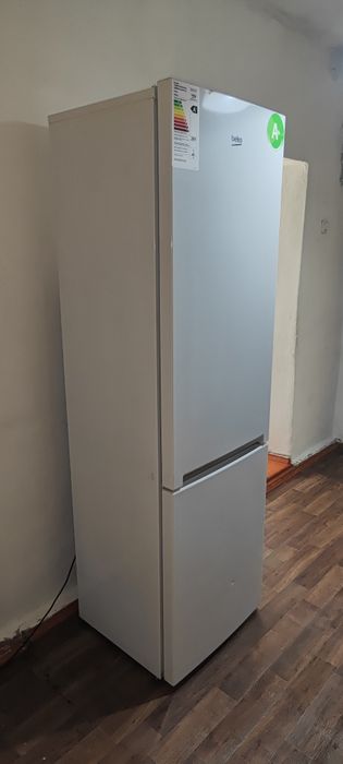 продам холодильник Beko