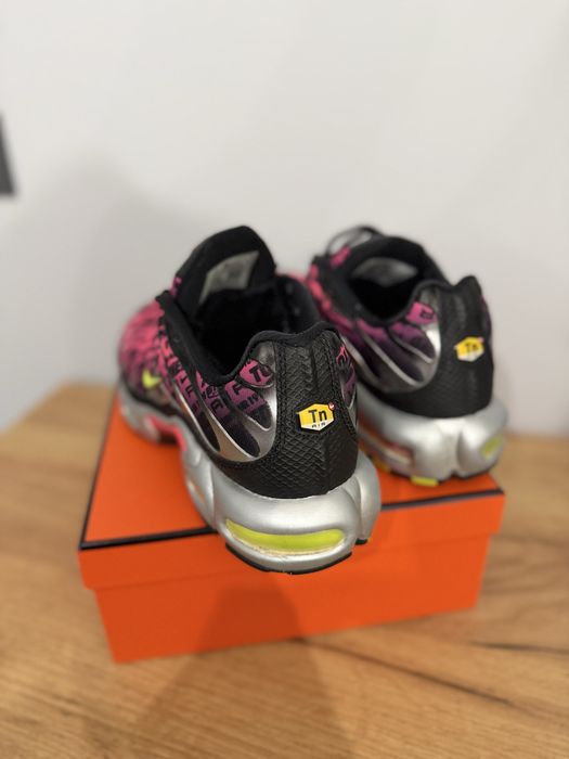 Nike TN Air Max Plus Tuned Air Hyper Pink