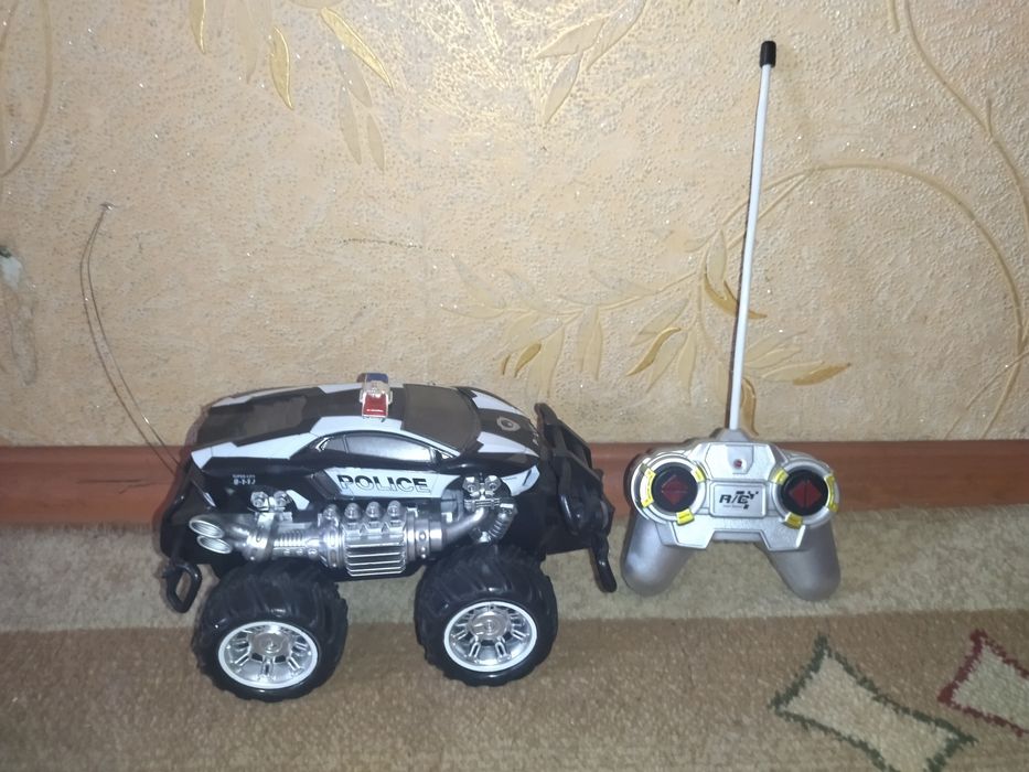 Машина на пульте управления. Новые