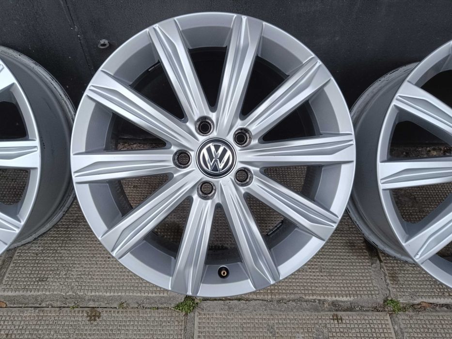 ОРИГИНАЛНИ джанти 17' цола 5x112 ФОЛКСВАГЕН / VW Touran GOLF 57,1 ET52