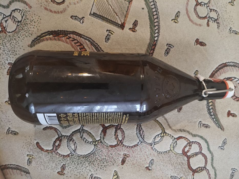 Бутылки бугельные