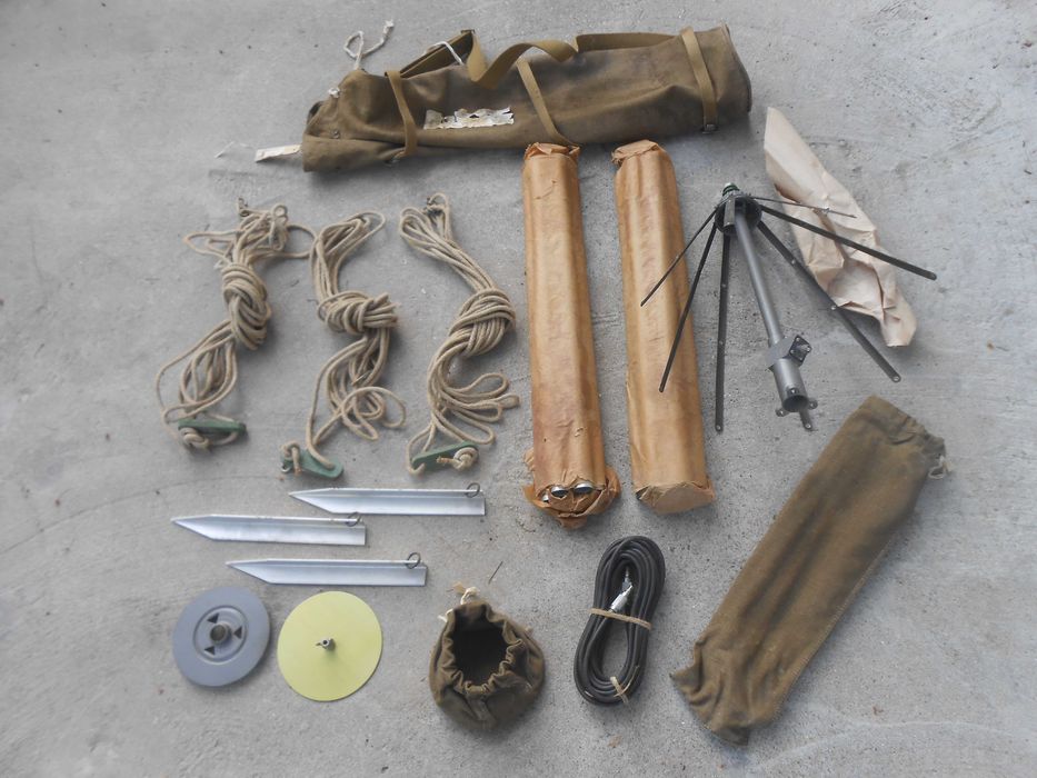 Антена / Мачта СССР /военна,армейска/ и радиостанция Р-105 м гр. Велико ...