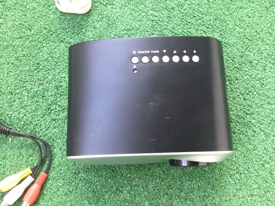 Mini LED проектор