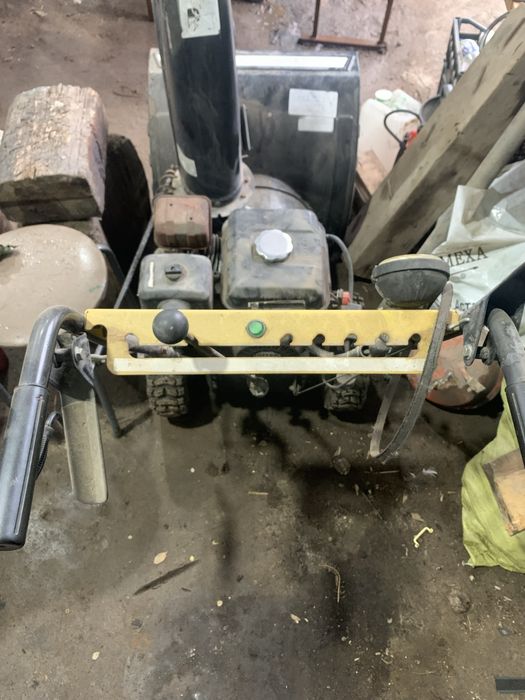 Продам Снегоуборщик Huter