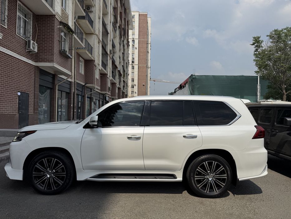 Продаётся Lexus Lx 570