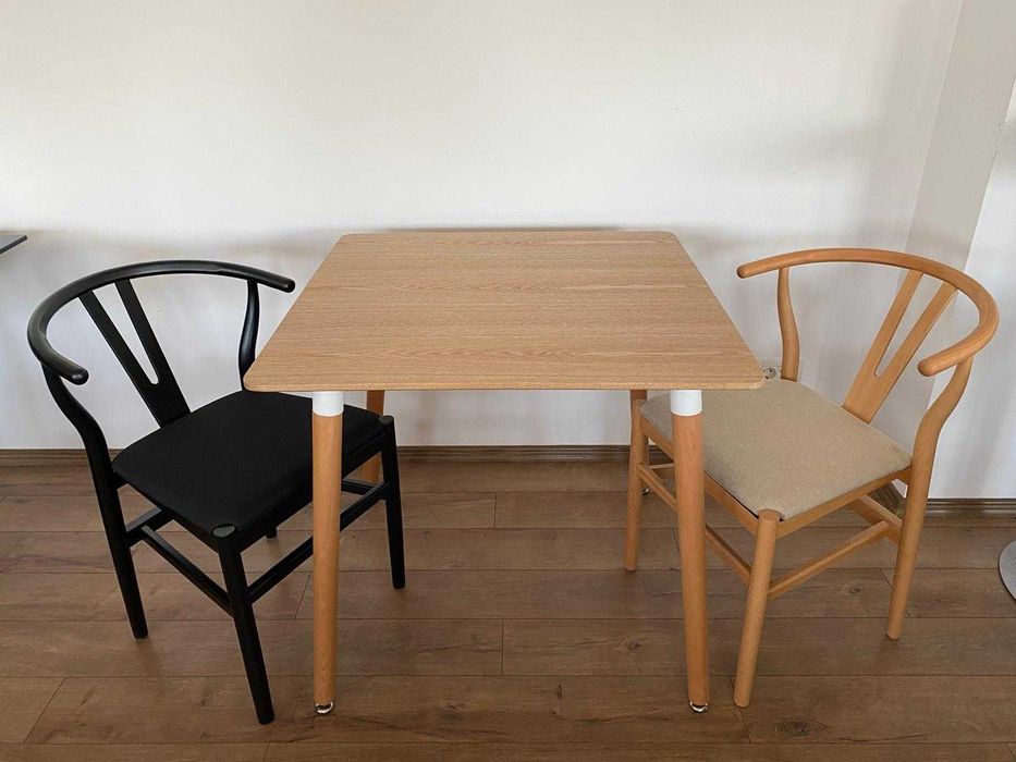 Scaune lemn Wishbone pentru evenimente restaurant cafenea HoReCa