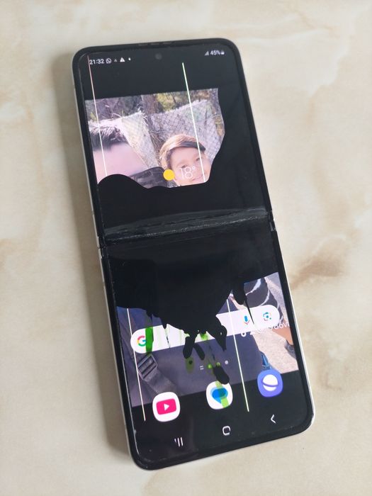 [Flip3] Vând Samsung Galaxy Z Flip 3 5G [pentru piese] //poze reale