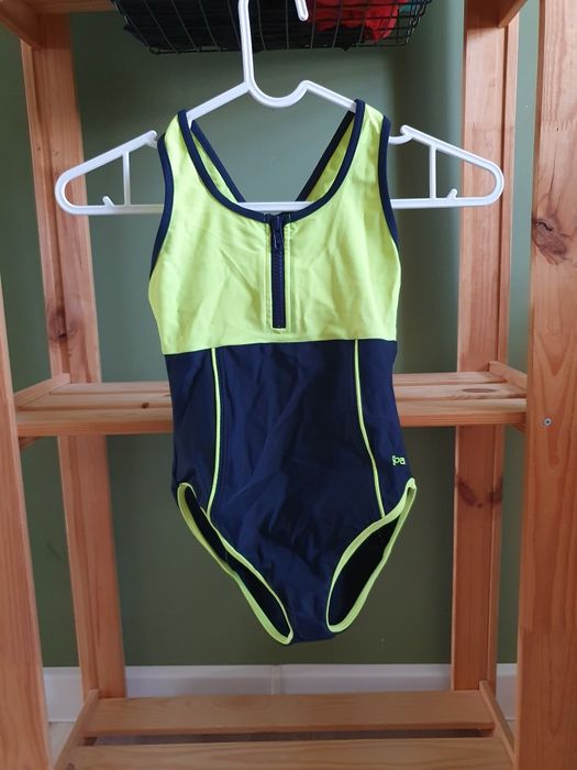 Купальник,отдам за 1500