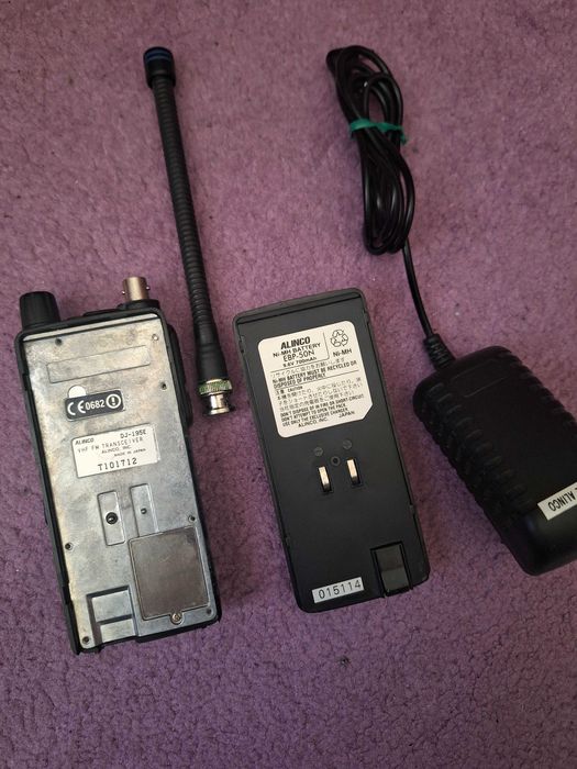 Statie radio emisie receptie transceiver 2m Alinco DJ 195E Japan 5W
