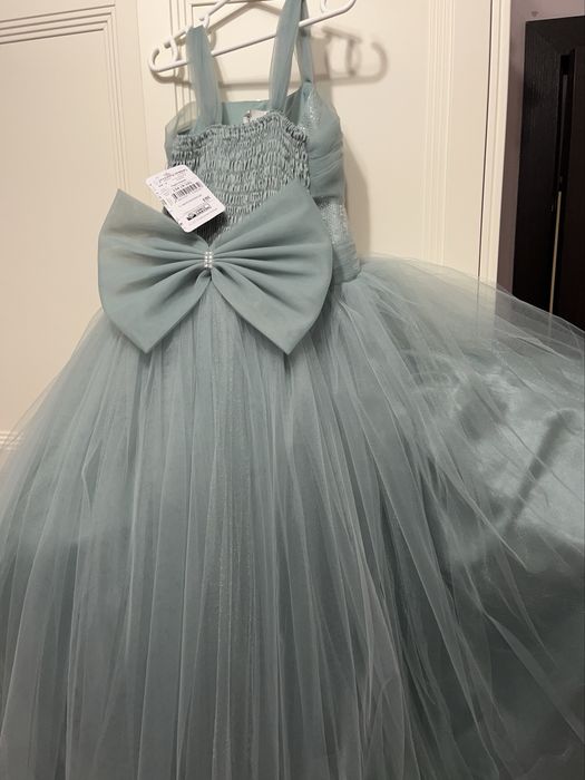 НОВОЕ Платье для девочки на 9-10 лет