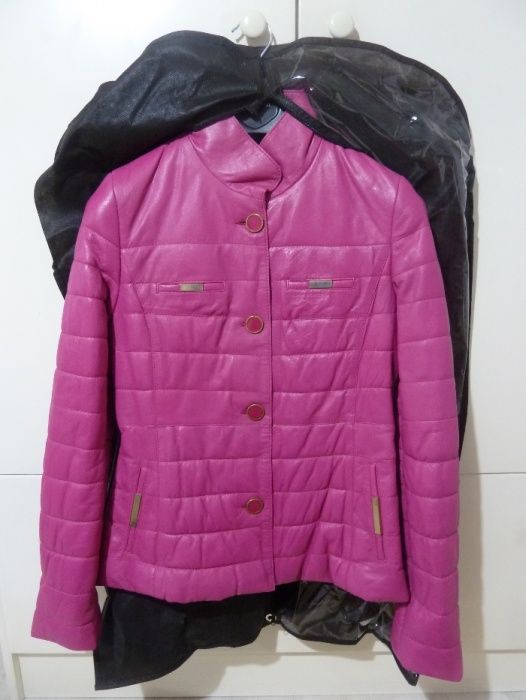 Ново кожено дамско яке.