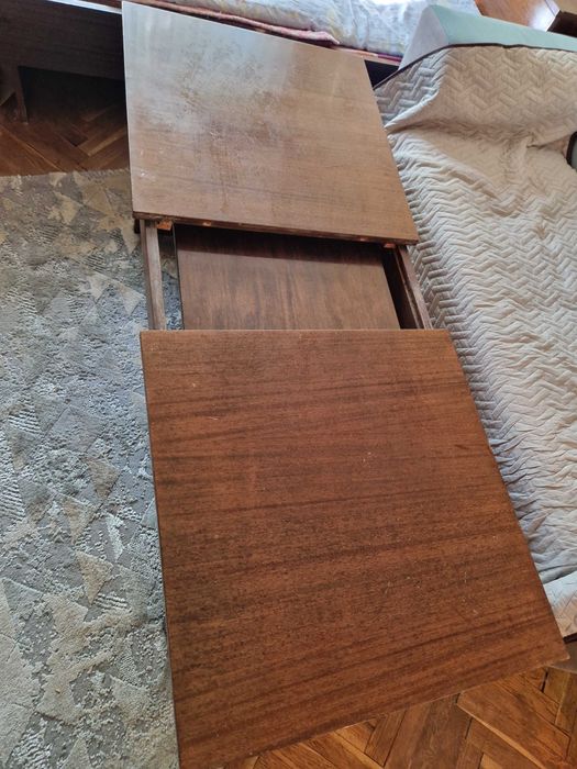 Холна маса дървена