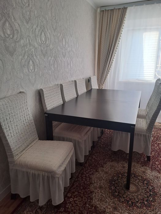 Стол со стульями