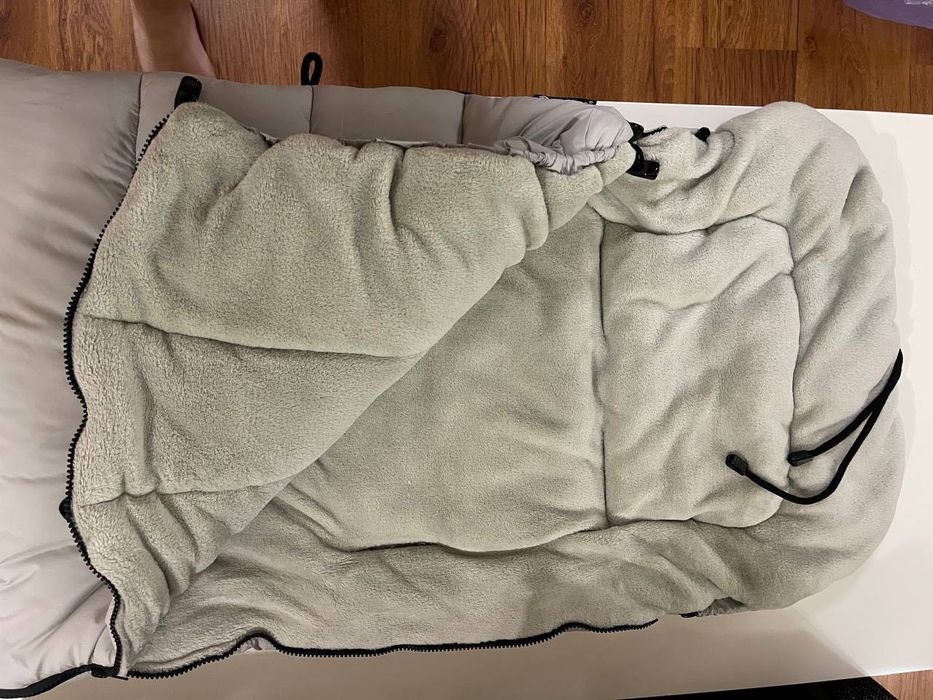 Детски зимен козирка-кокон за количка.