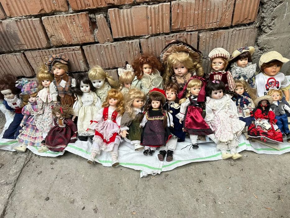 Papusi porelan de vanzare foarte frumoase